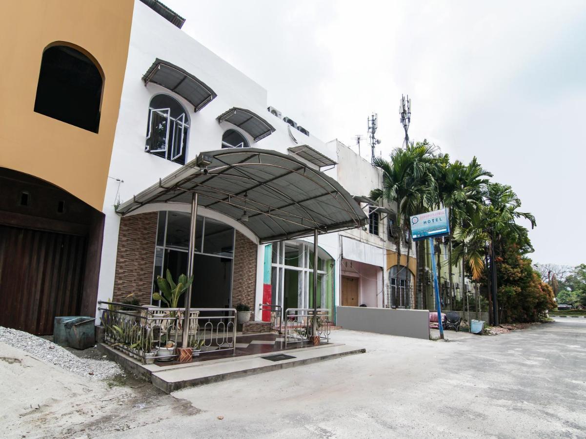 OYO 90897 Hotel Sepupu Satria Pekanbaru Exteriér fotografie